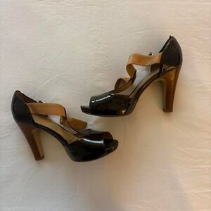 Gianni Bini Patent T-Strap Wooden Heels Two-Tone Vintage 7.5M